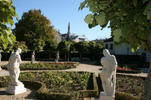 Blick vom Zellpark auf die Spitalskirche